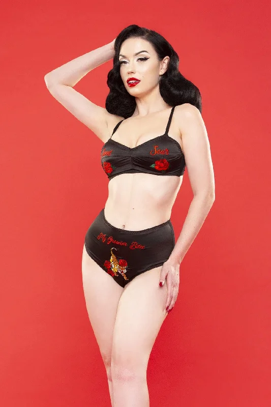 Women's bras with a silk blend for luxuryBettie Page Retro Embroidery bra