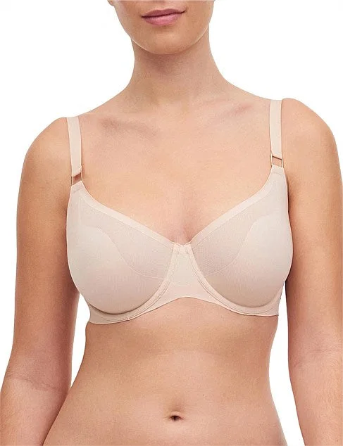 Women's underwire bras for extra supportChantelle - Pure Light Unlined  Moulded Bra