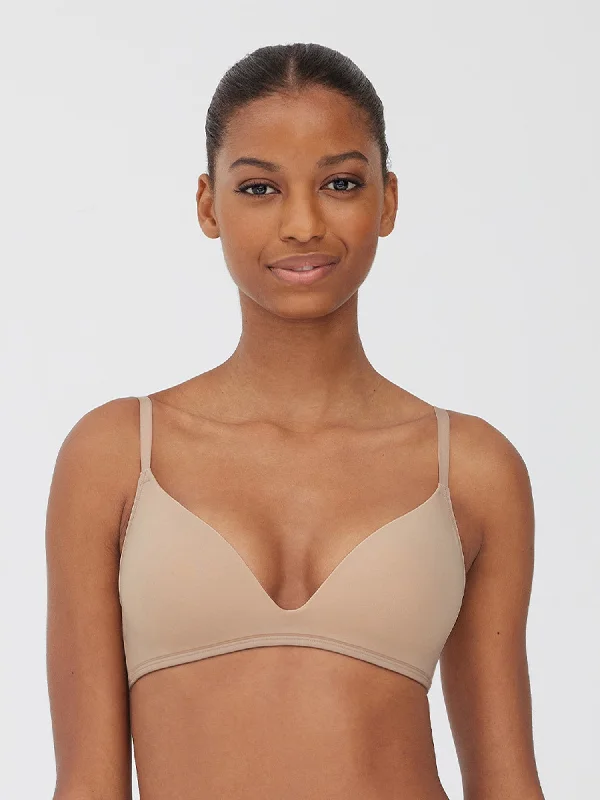 Women's white bras for a clean appearancePrestige Push-Up Wireless Bra