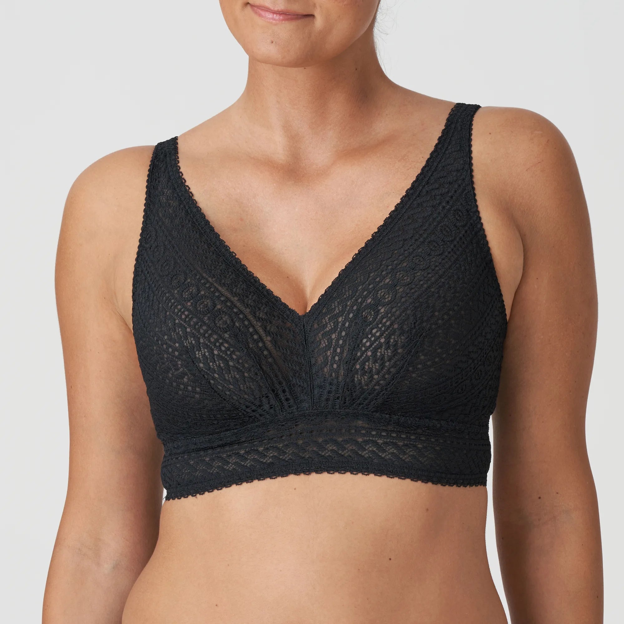 Women's underwire bras for extra supportPrima Donna - Montara Wireless Full Cup Bra | Black