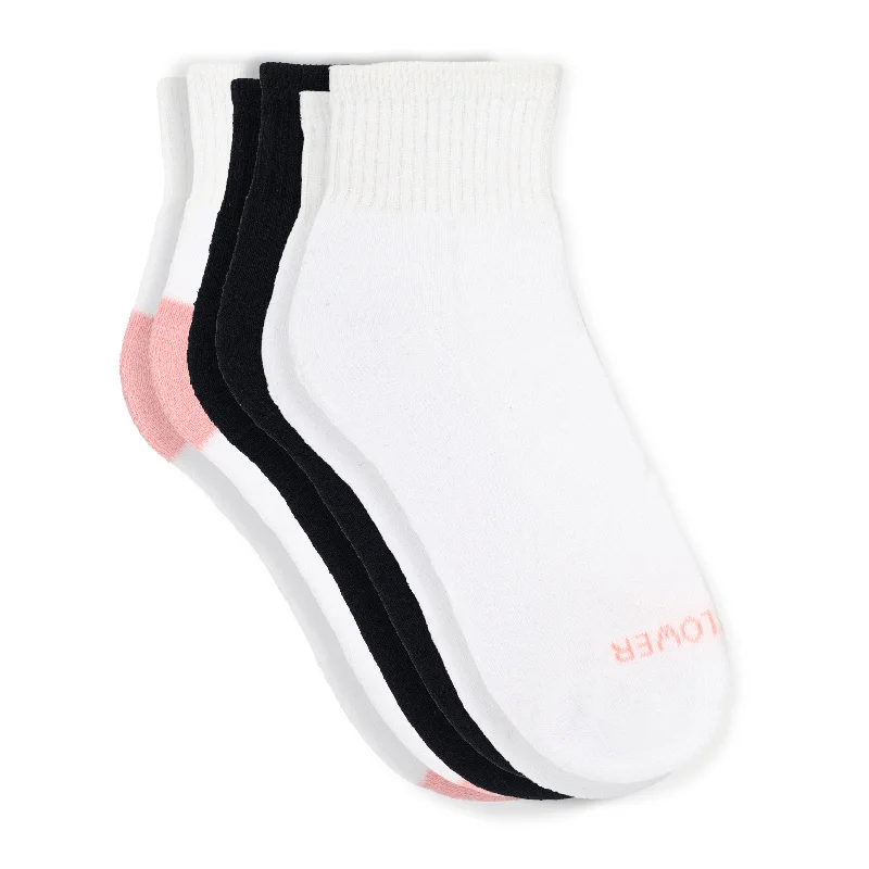 Women's over - the - calf socks with a stripe design3-Pack Ladies Medium Weight Quarter Socks